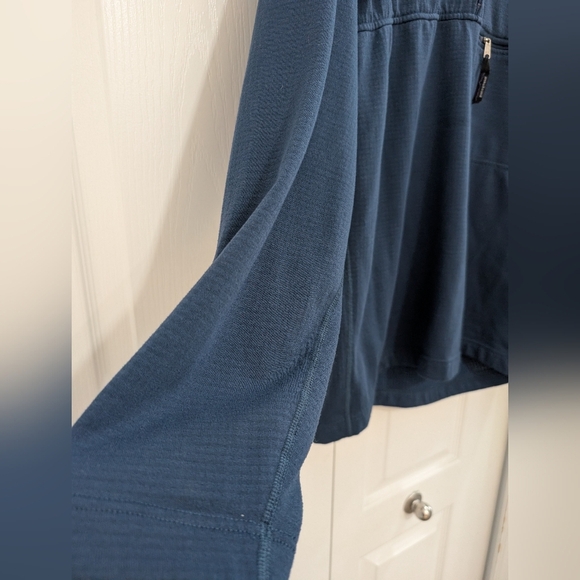 Patagonia Men's R1 Blue Pullover - Picture 6 of 9